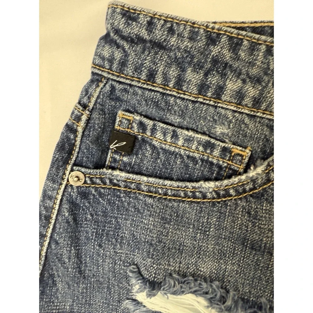 Kancan Distressed High Rise Frayed Hem Relaxed Denim Shorts 7/27 Women's Shorts - Picture 5 of 9